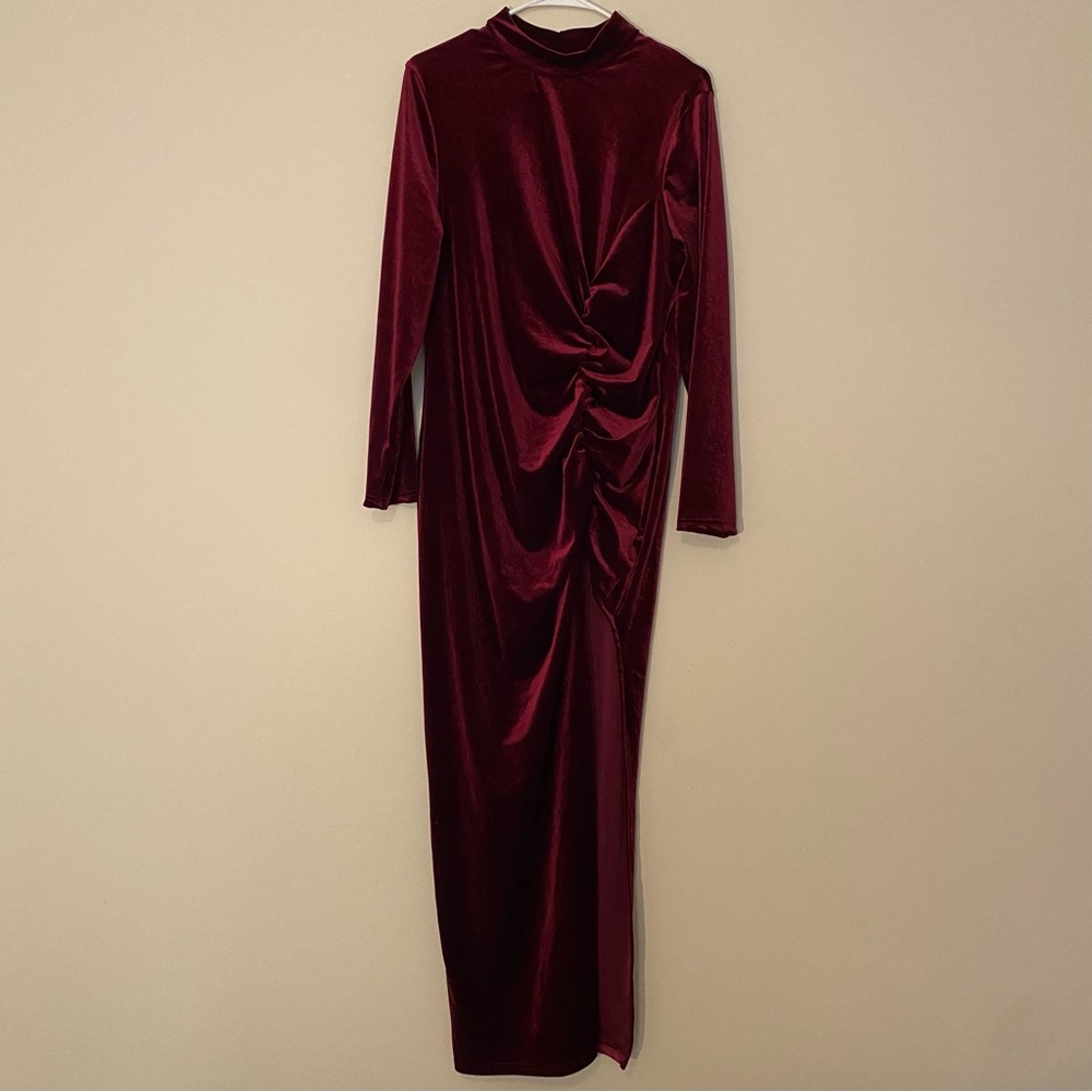 SHEIN Curve | Women’s Long Velvet Maxi Dress | Burgundy | Size 1XL